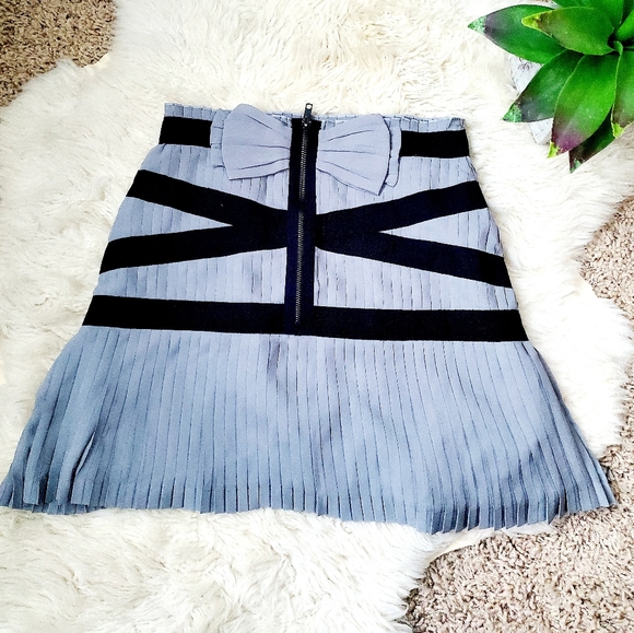 BOGO❤️Anthro Twelve by Twelve Los Angeles Skirt S - Picture 3 of 7